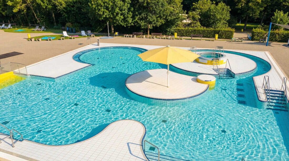 Bad Lauchstädt Goethestadt Stadtportrait Freibad Bad Lauchstädt